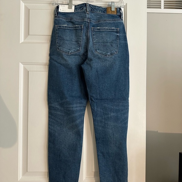 American Eagle Mom Jean - Picture 2 of 3